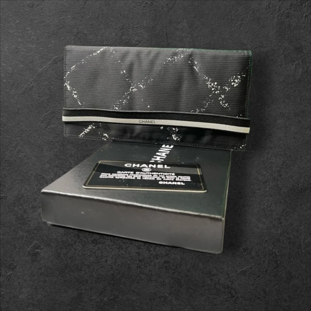Chanel Black Nylon Long Wallet Authentic Vintage from the Chanel Travel Line - Picture 2 of 16